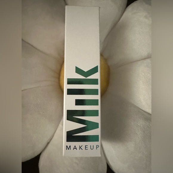 Milk Makeup Hydro Grip Set + Refresh Spray- NIB, full size - Picture 7 of 8